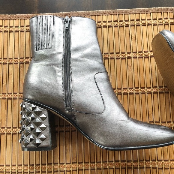 Guess Shoes - Guess Boots bling heel size 9M